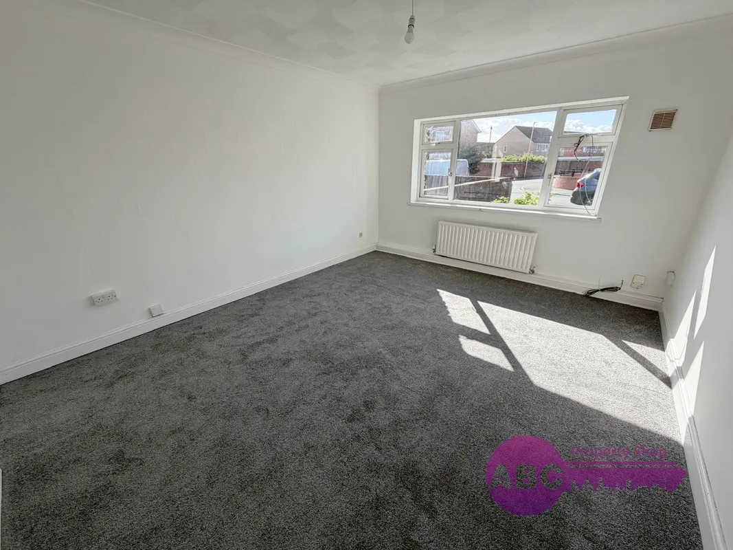 Flat Edinburgh Court in Ellesmere Port