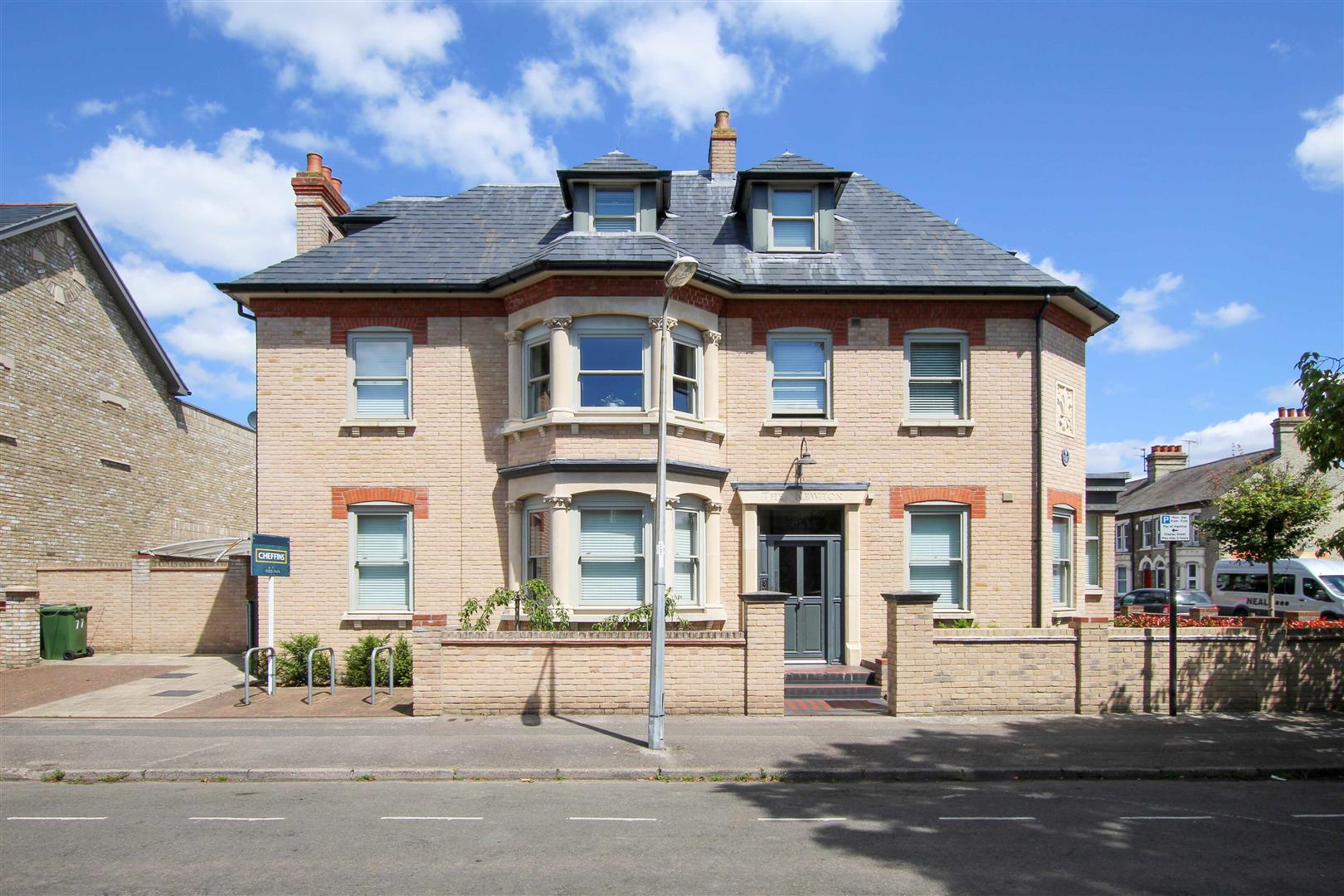 Flat Humberstone Road in Cambridge