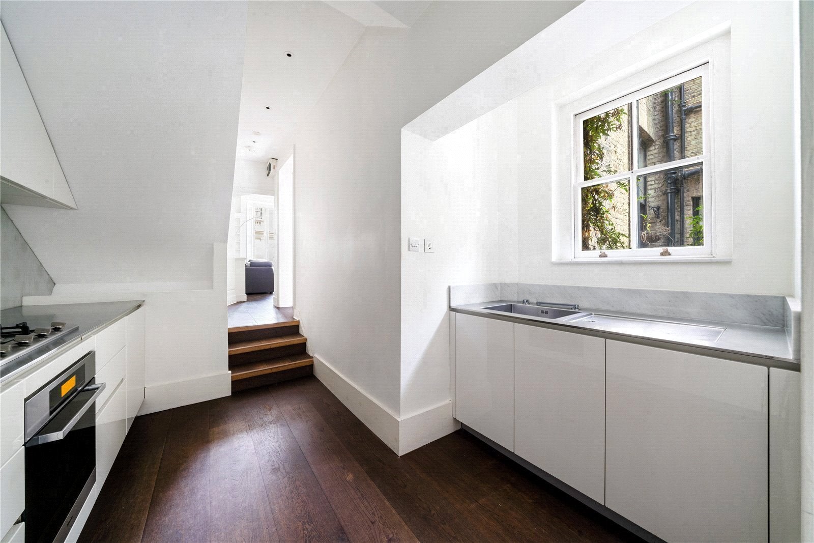 Flat Kensington Gardens Square in City of Westminster