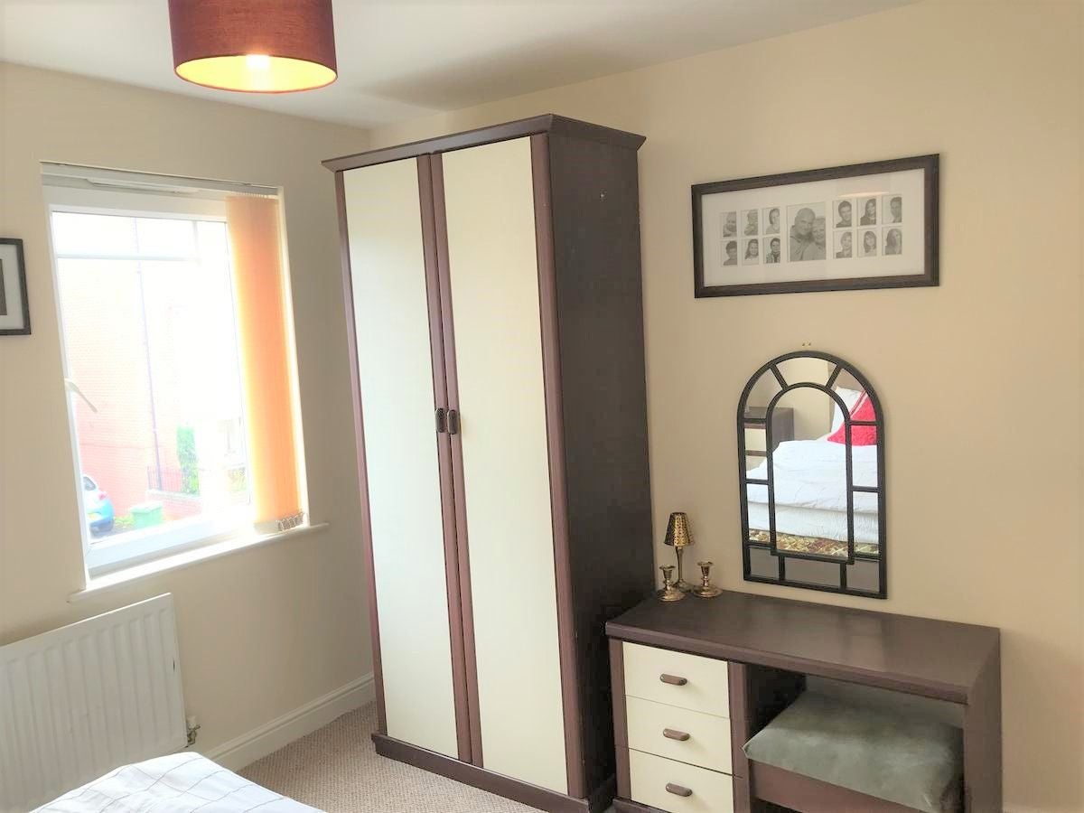 Flat Millhalf Close in Manchester