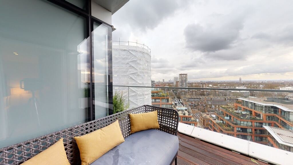 Flat Merchant Square in City of Westminster