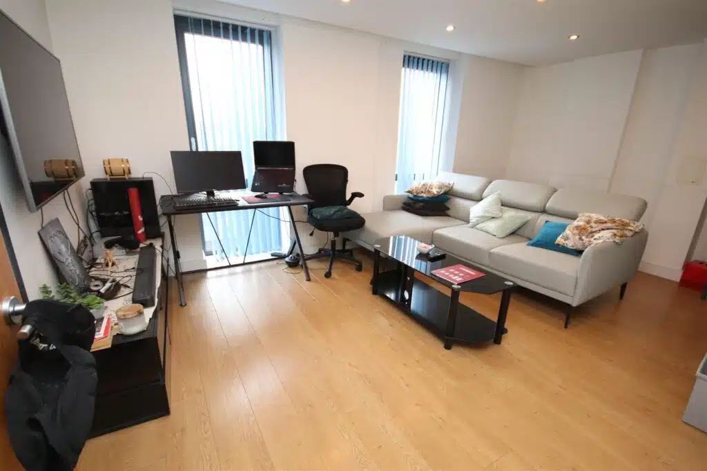Flat Crayford Road in Greater London