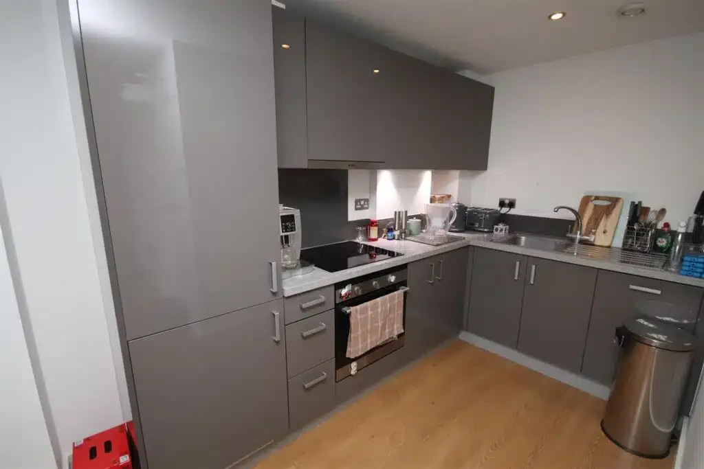 Flat Crayford Road in Greater London