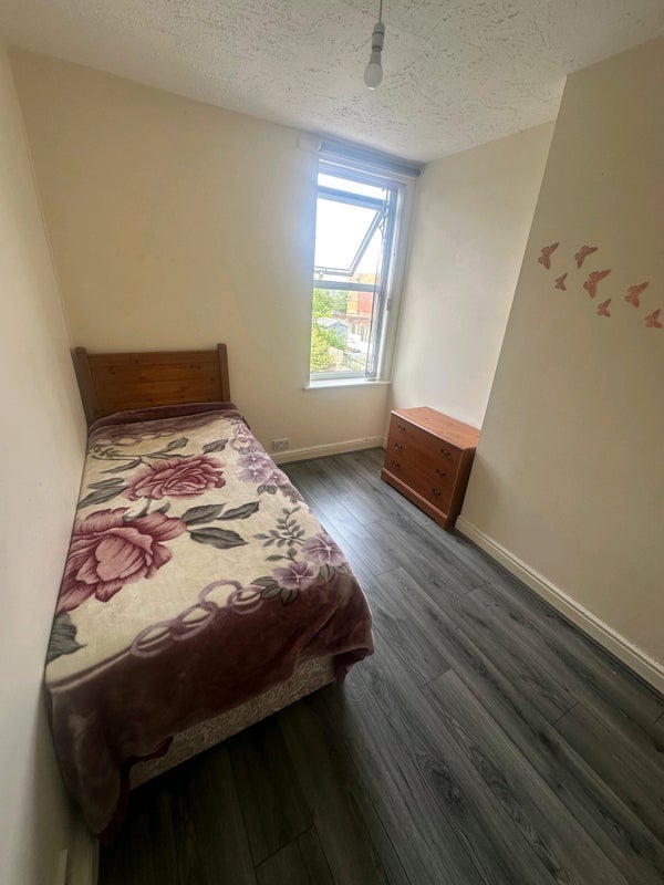 Room King Street in Dudley