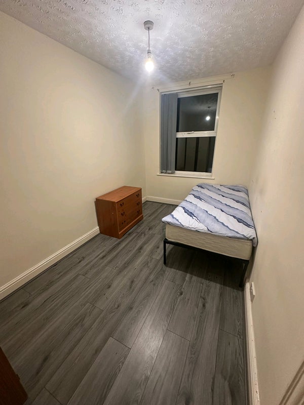 Room King Street in Dudley