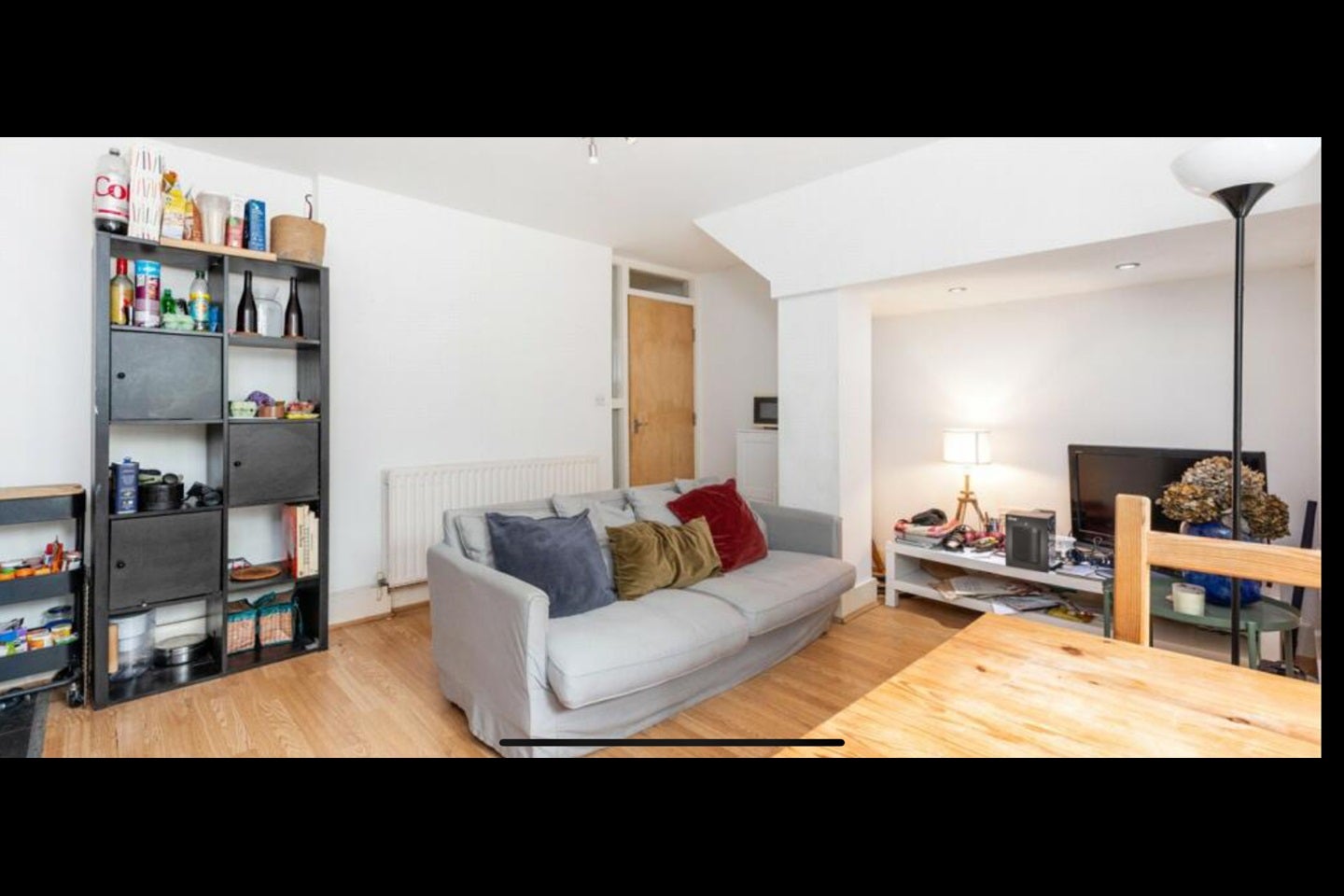 Flat Narford Road in Greater London