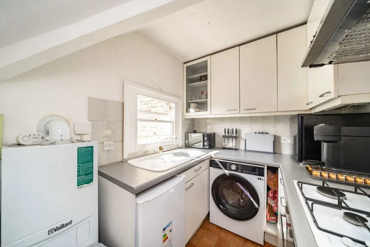 Flat Culverden Road in Greater London