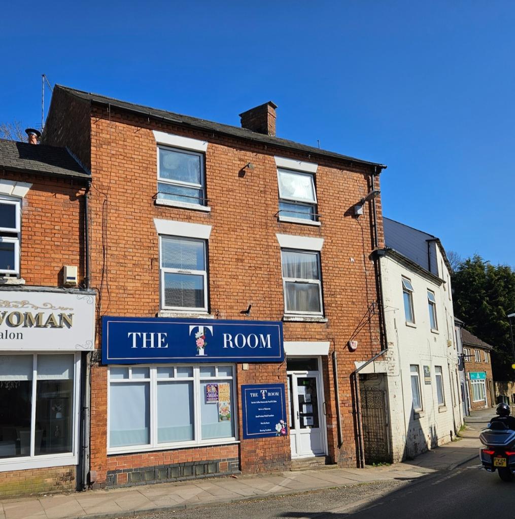 Flat High Street in Kettering