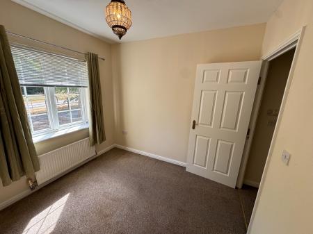 Flat Maybold Crescent in Blunsdon St Andrew