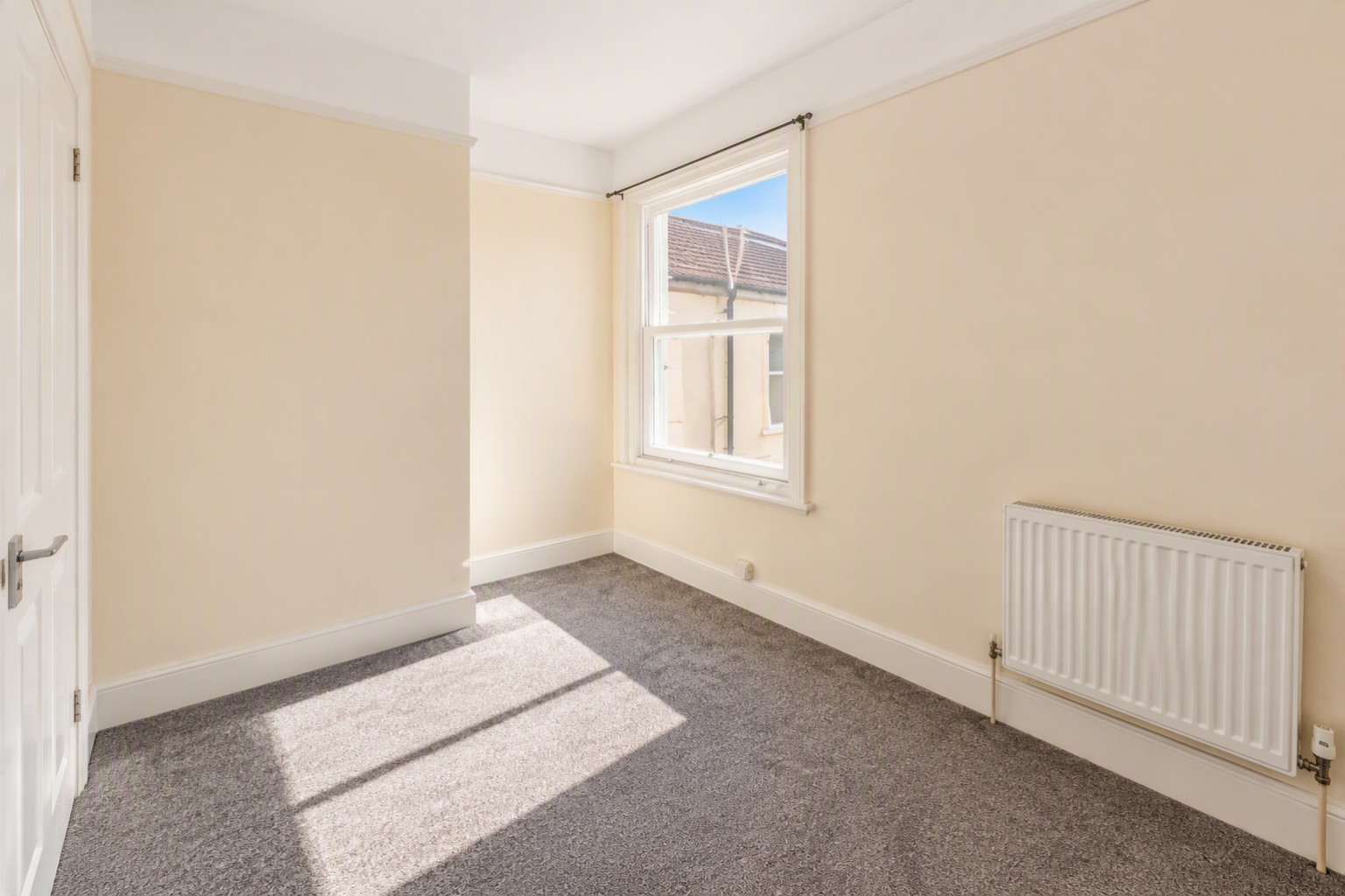 Flat Fawcett Road in Portsmouth