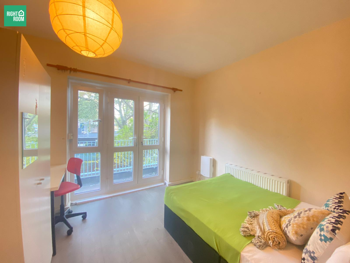 Flat Stanhope Street in Greater London
