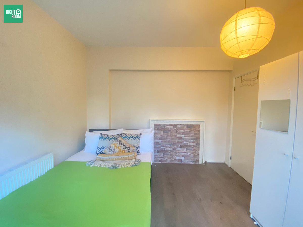 Flat Stanhope Street in Greater London