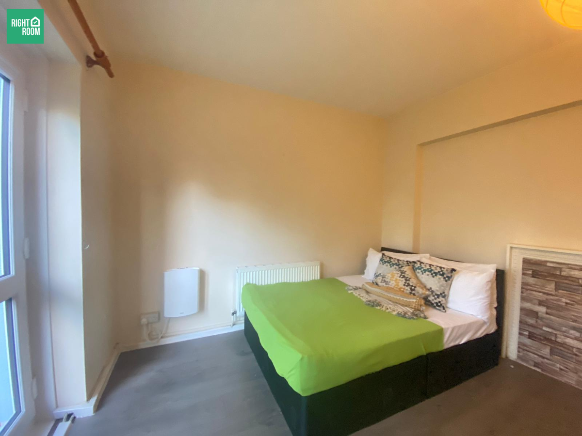 Flat Stanhope Street in Greater London