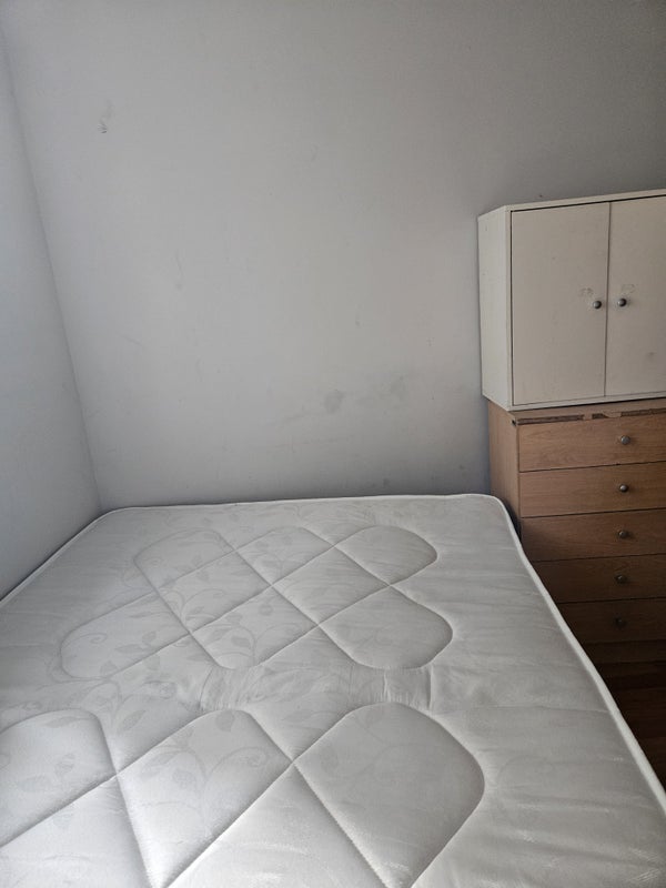 Room Silverland Street in Greater London