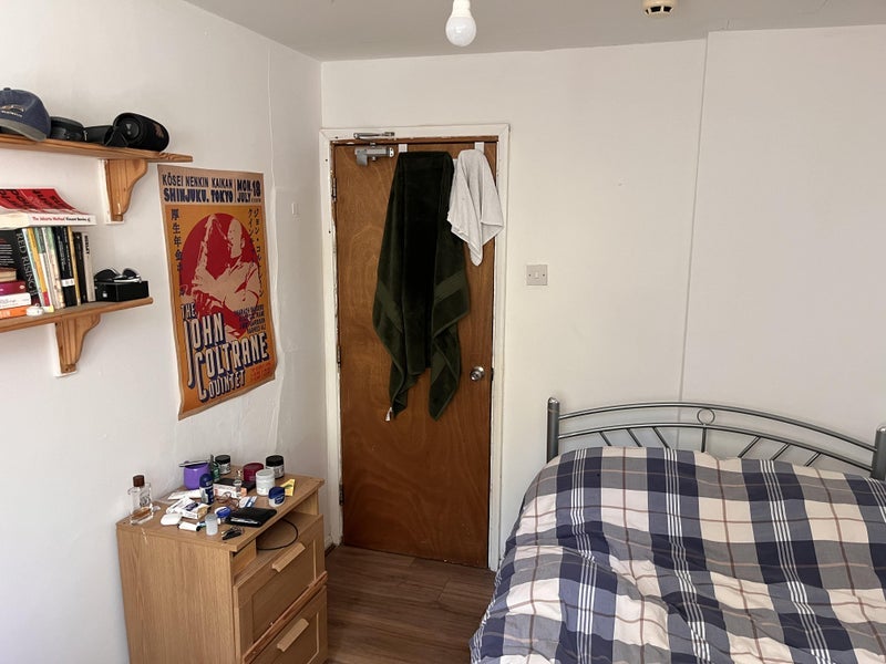 Room Derby Road in Manchester