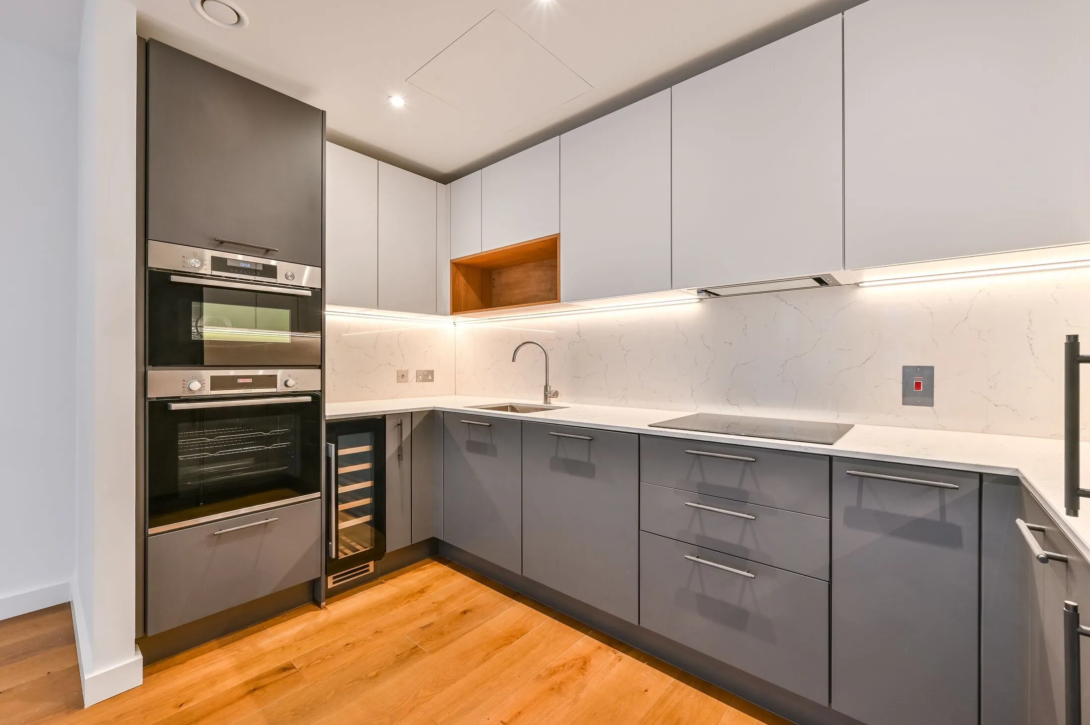 Flat Frampton Street in City of Westminster