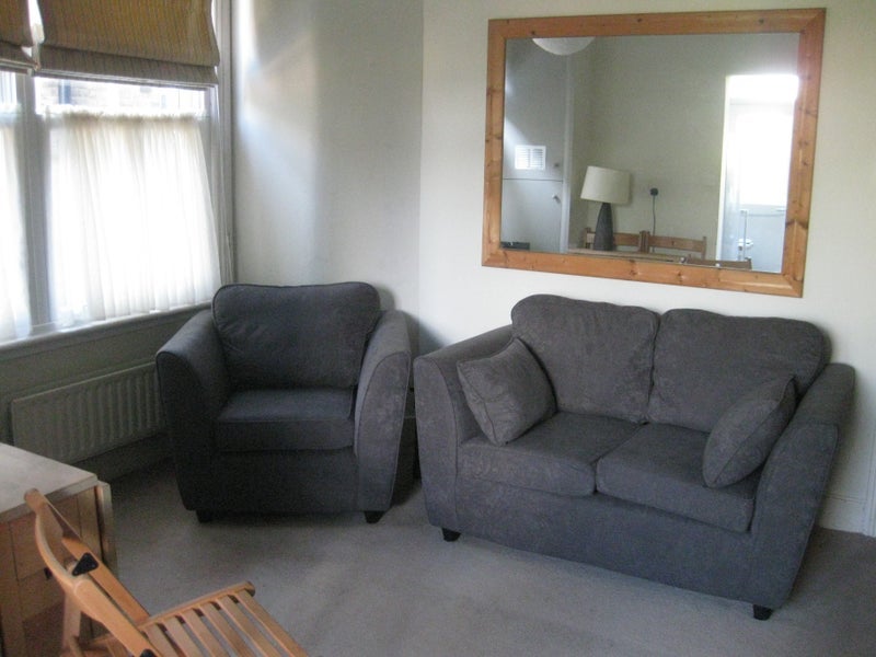 Room Dornton Road in Greater London