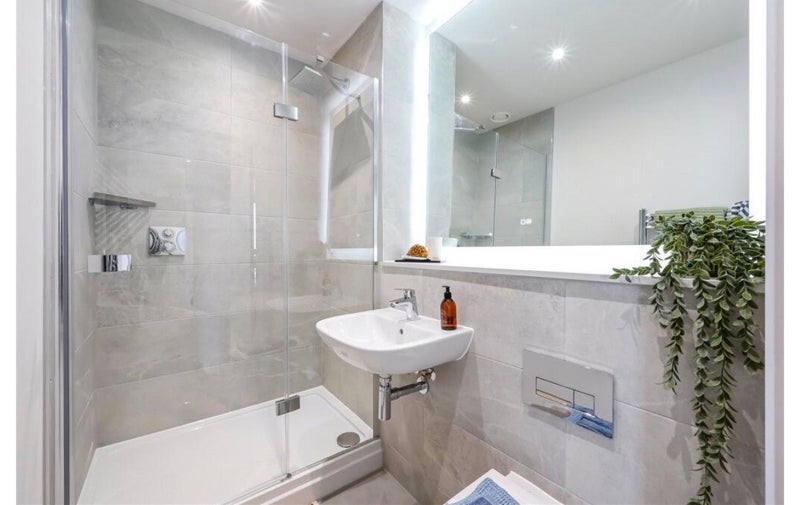 Room Brian Statham Way in Trafford