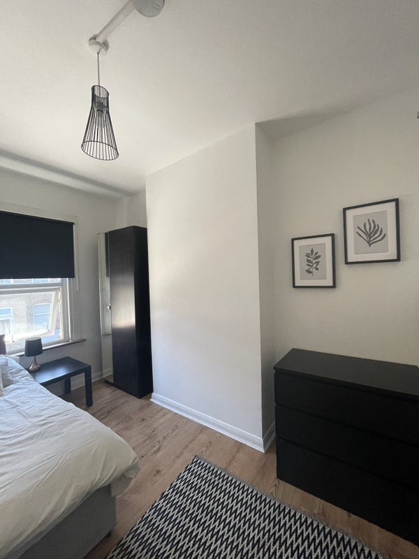 Room Junction Road in Greater London