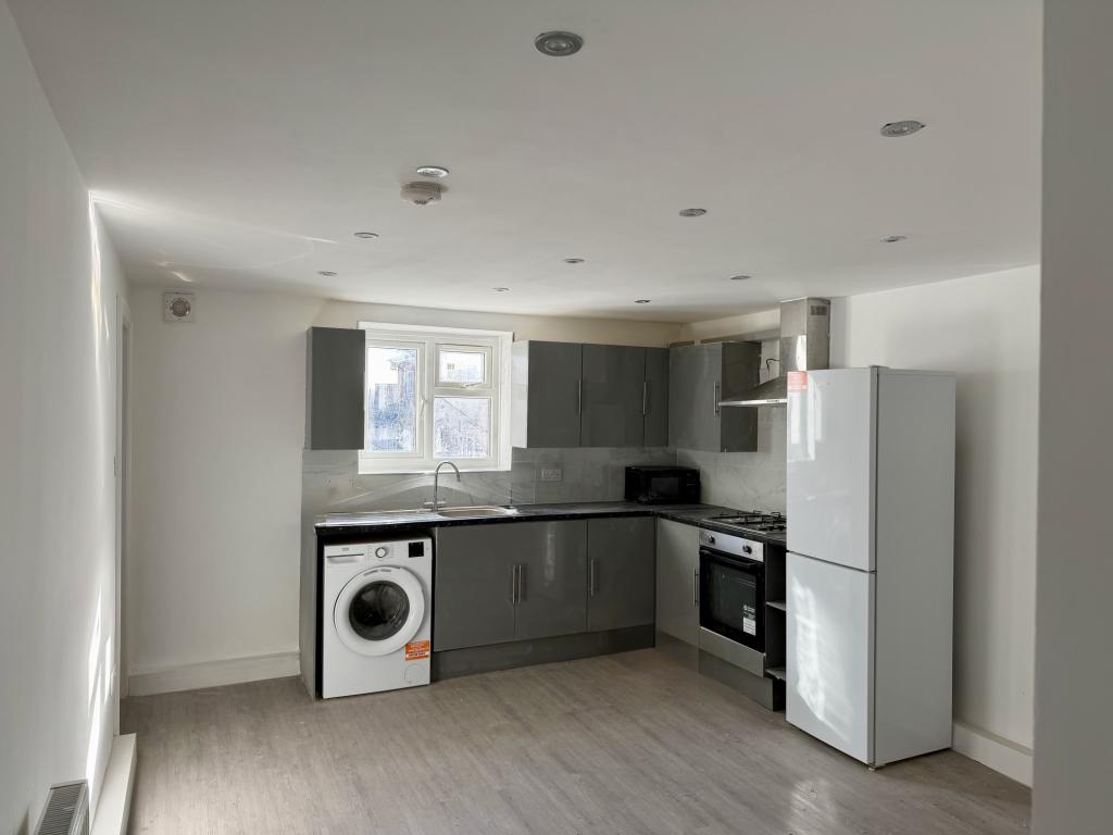 Flat Romford Road in Greater London