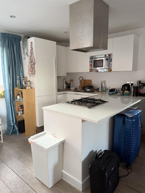 Room Sceptre Road in Greater London