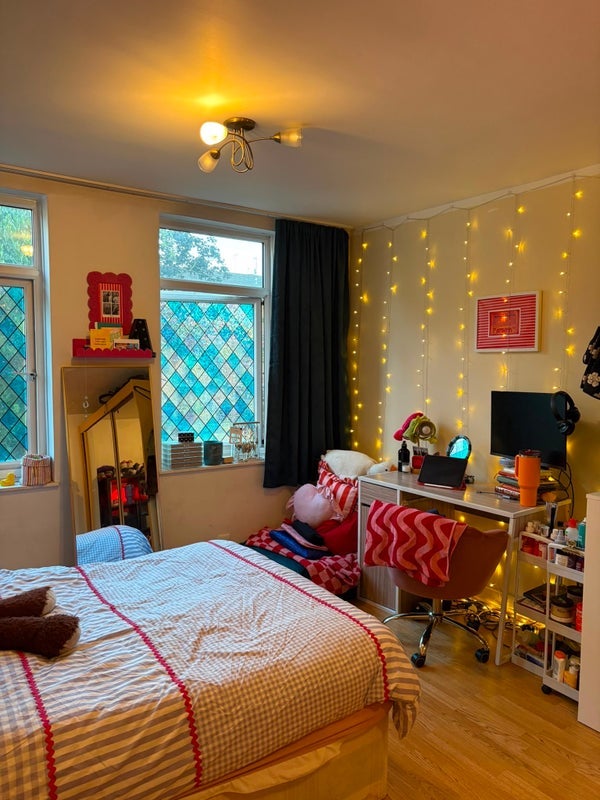Room Solway Close in Greater London