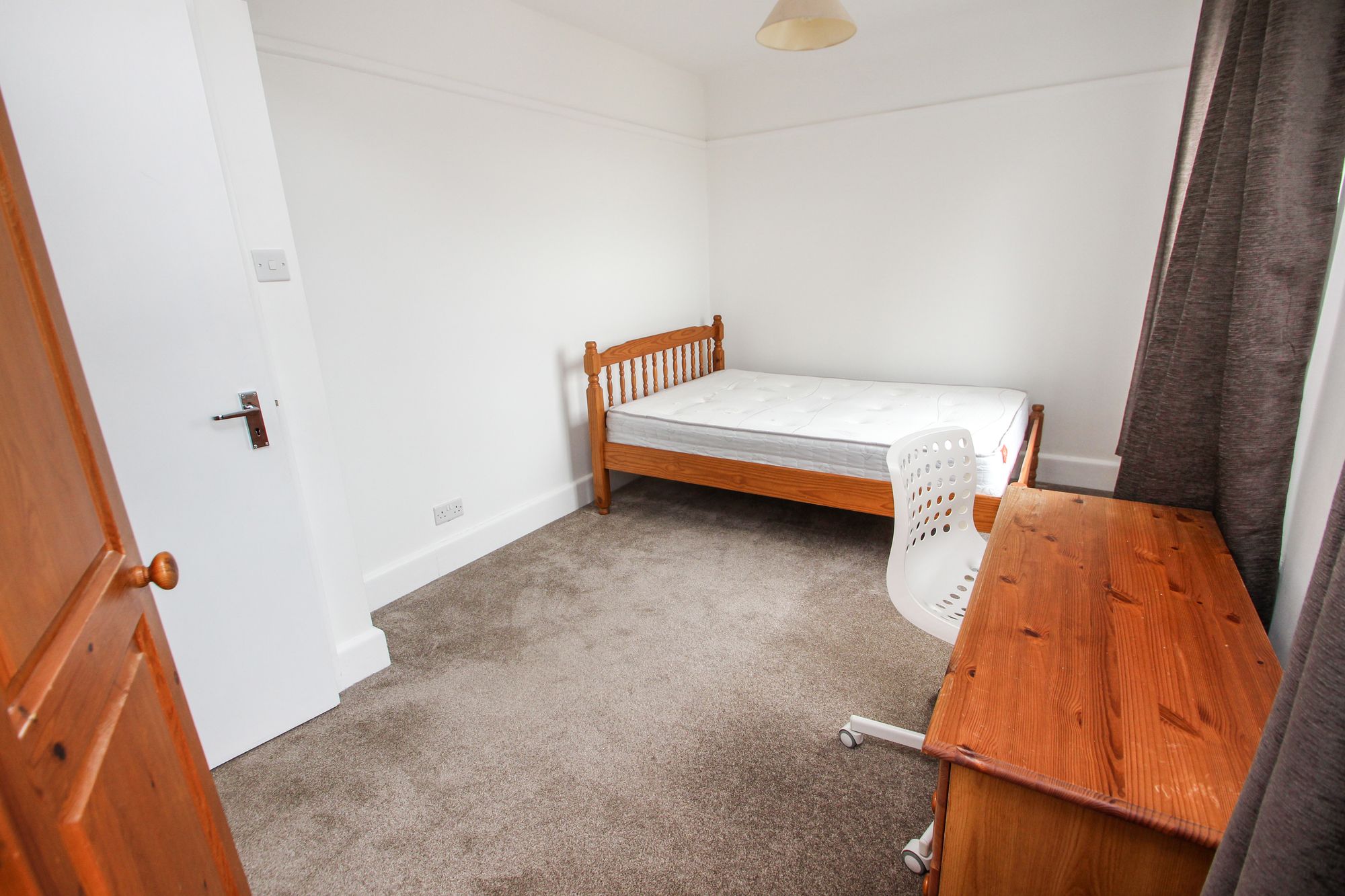 Room Privet Road in Bournemouth