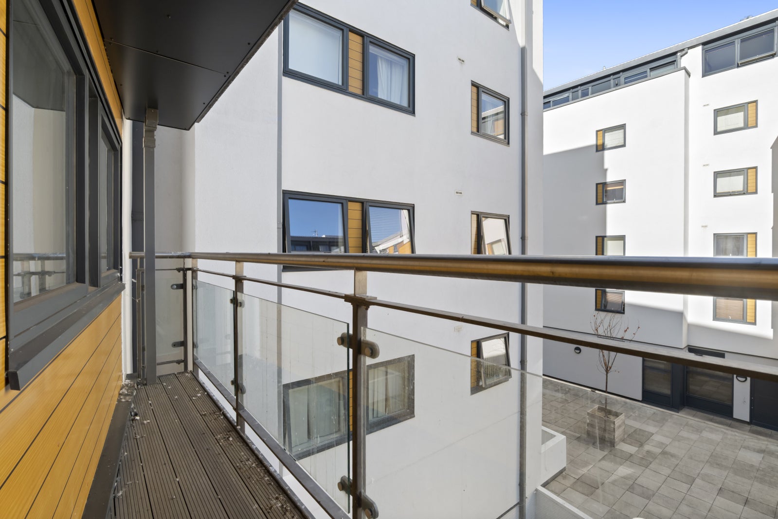 Flat Eagle Wharf Road in Greater London