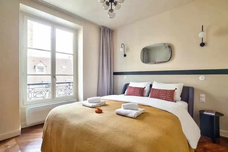 Flat Boulevard Saint-Germain in Paris