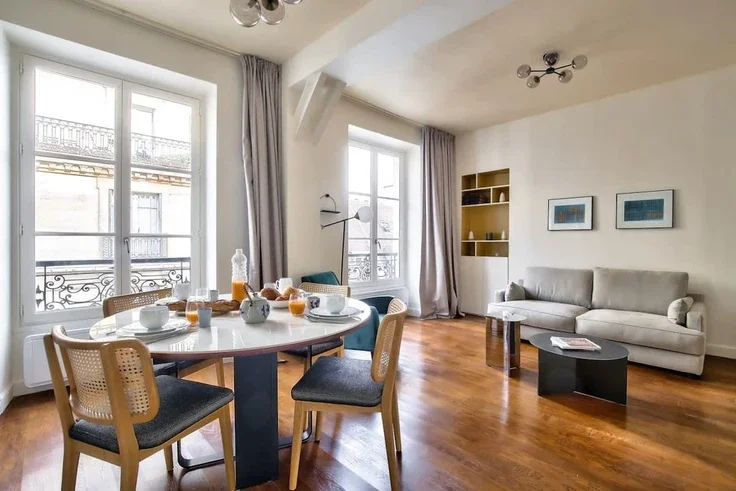 Flat Boulevard Saint-Germain in Paris