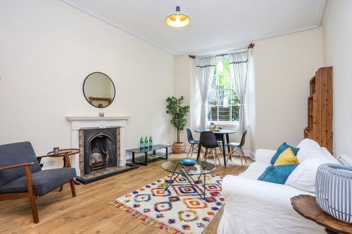 Flat Bellevue Crescent in City of Edinburgh