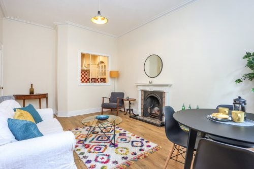 Flat Bellevue Crescent in City of Edinburgh