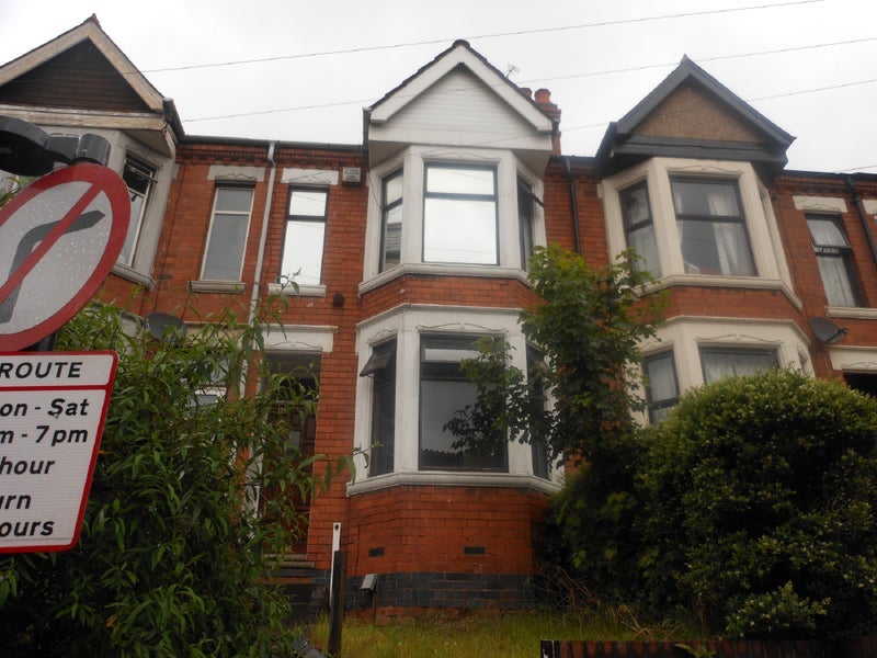 Room Walsgrave Road in Coventry