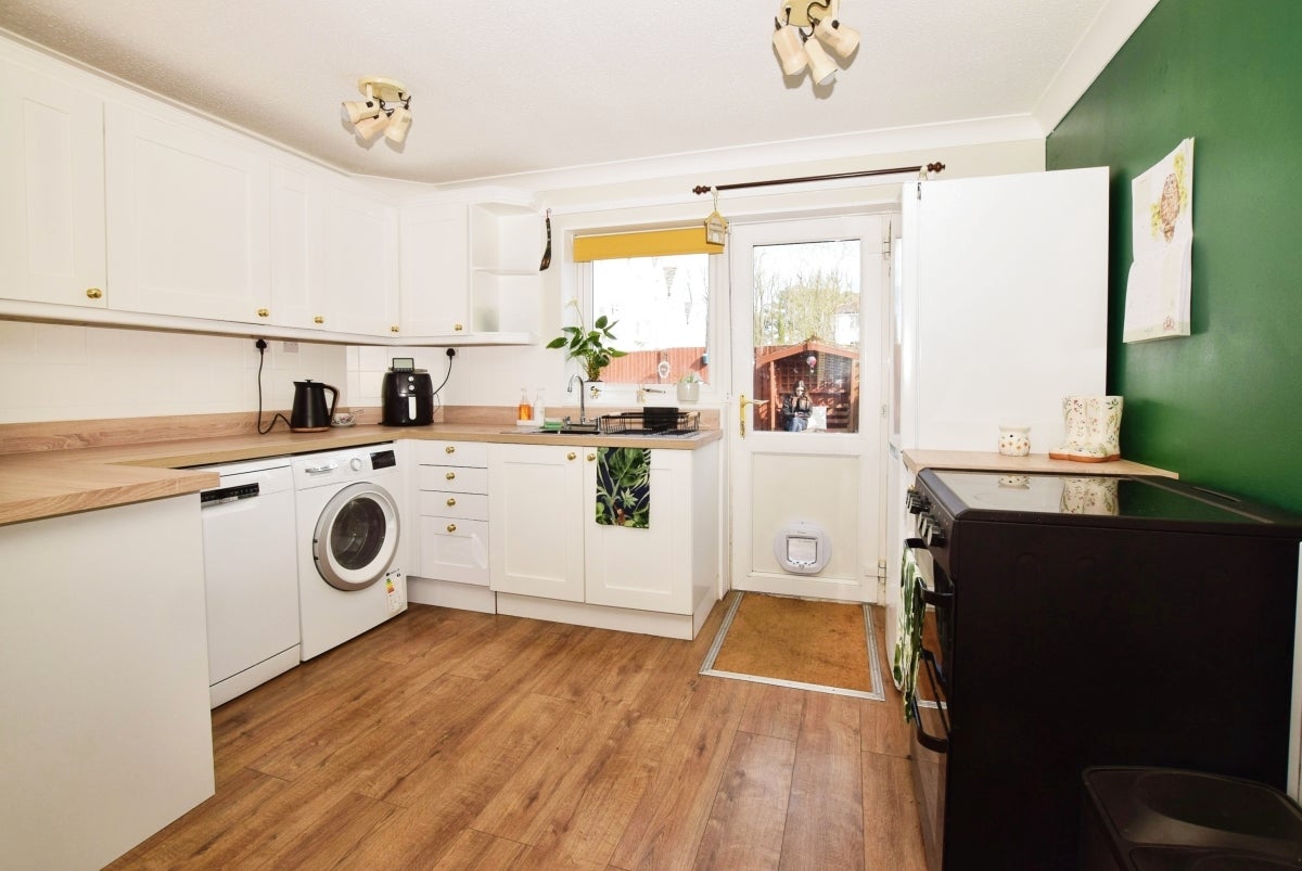 House Maude Close in Folkestone and Hythe District
