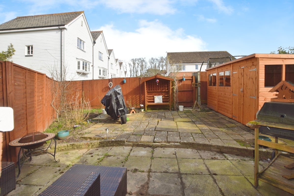 House Maude Close in Folkestone and Hythe District