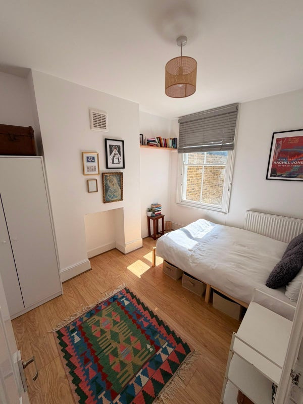 Room Childeric Road in Greater London