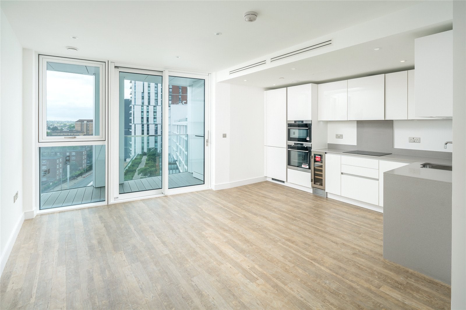 Flat Wandsworth Road in Greater London