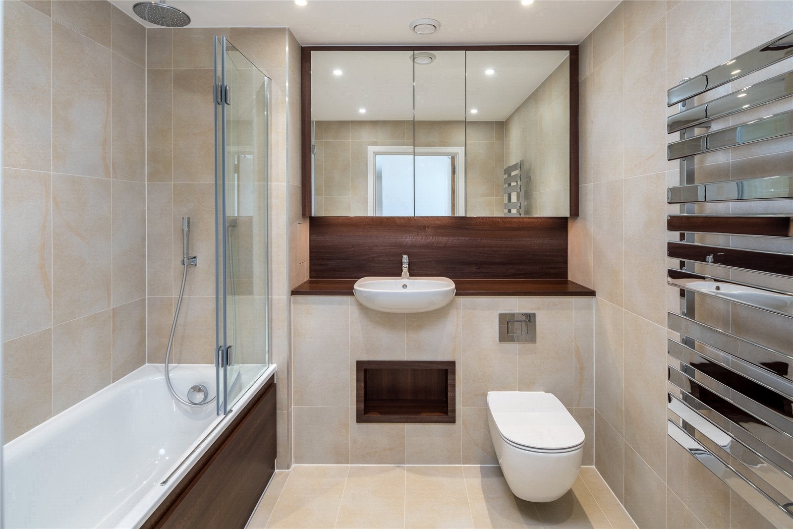 Flat Wandsworth Road in Greater London