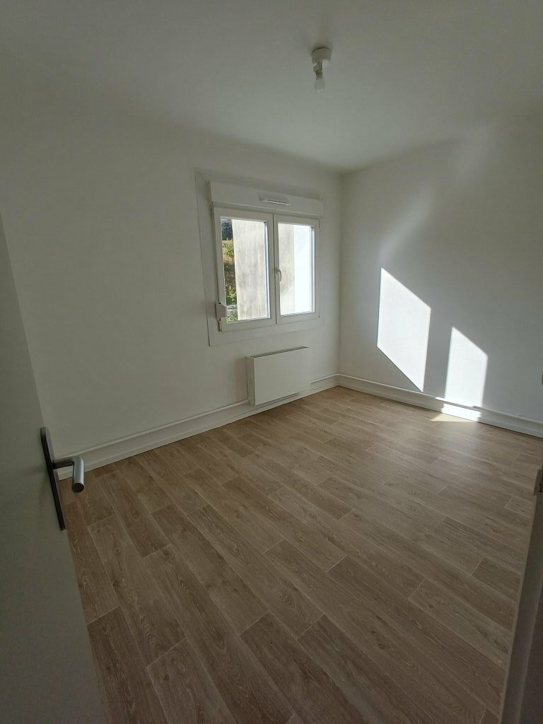 Flat D 109 in Lacroix-sur-Meuse
