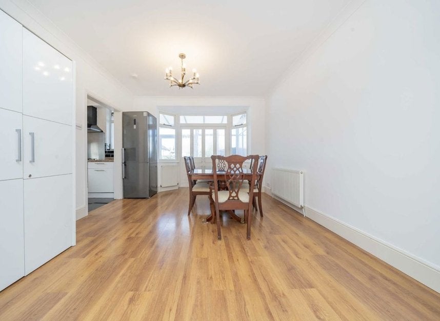 House Hollickwood Avenue in Greater London