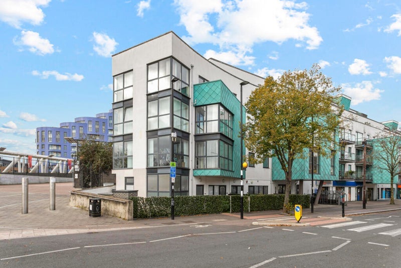 Room Drayton Park in Greater London