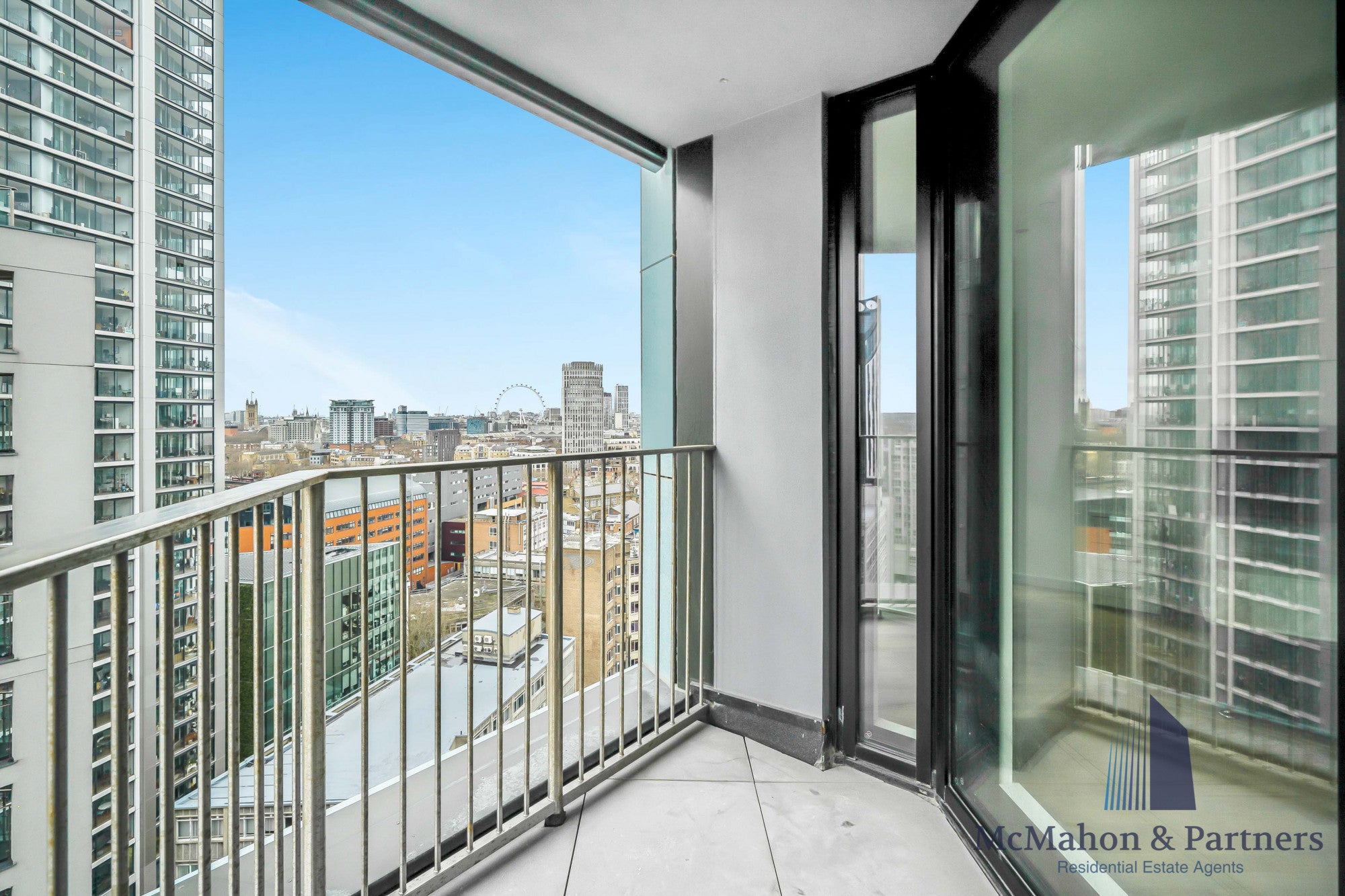 Flat Newington Causeway in London