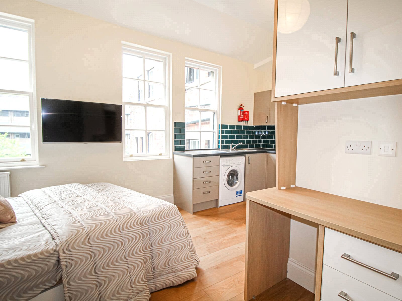 Flat Clarendon Road in Leeds