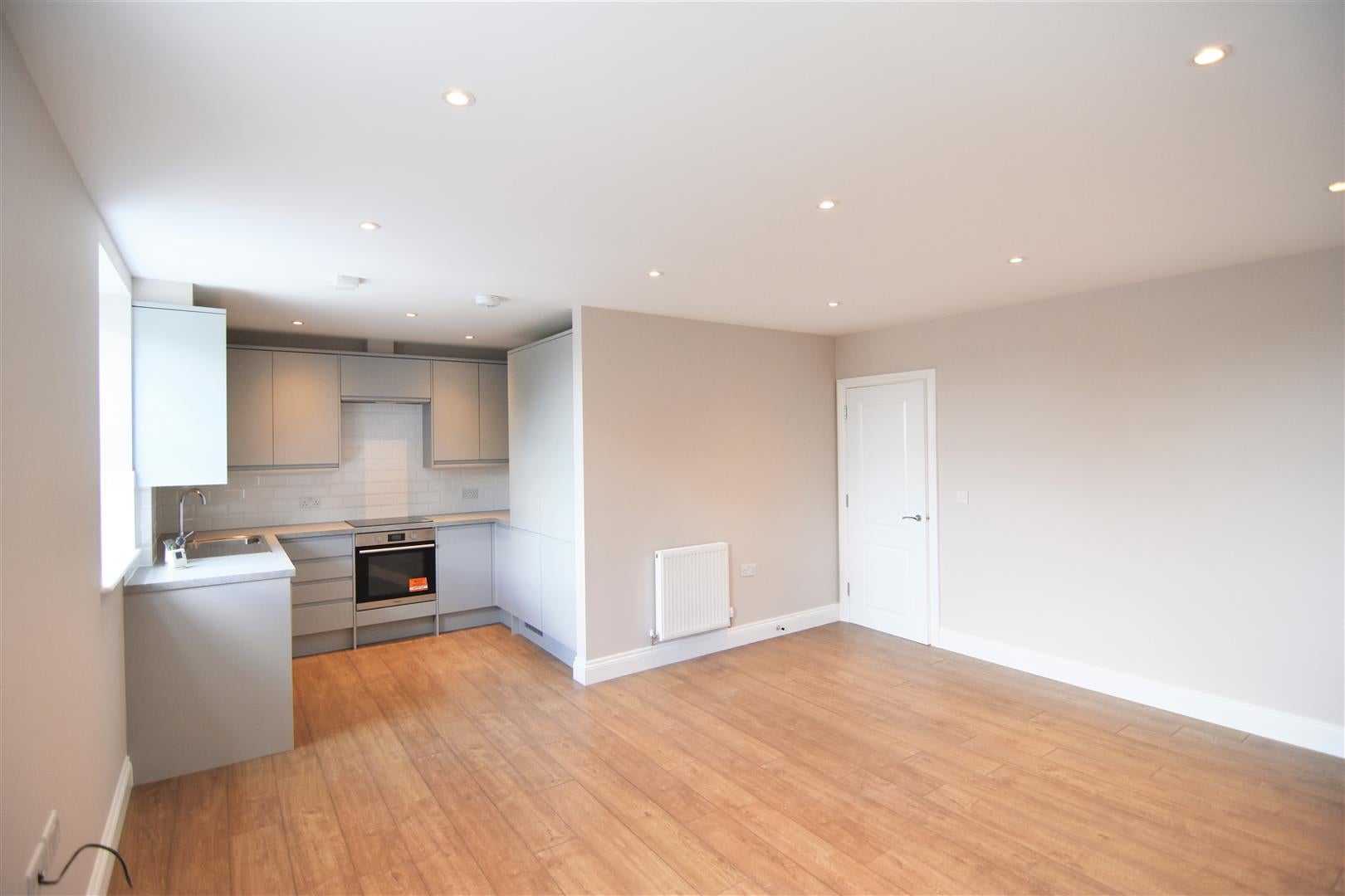 Flat Kings Road in Greater London