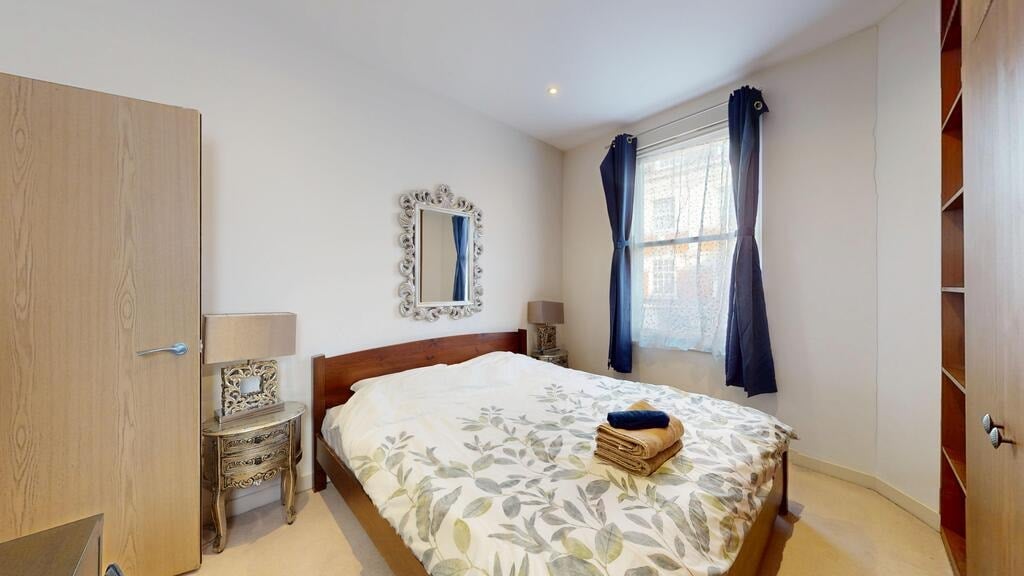 Flat Fulham Road in Greater London