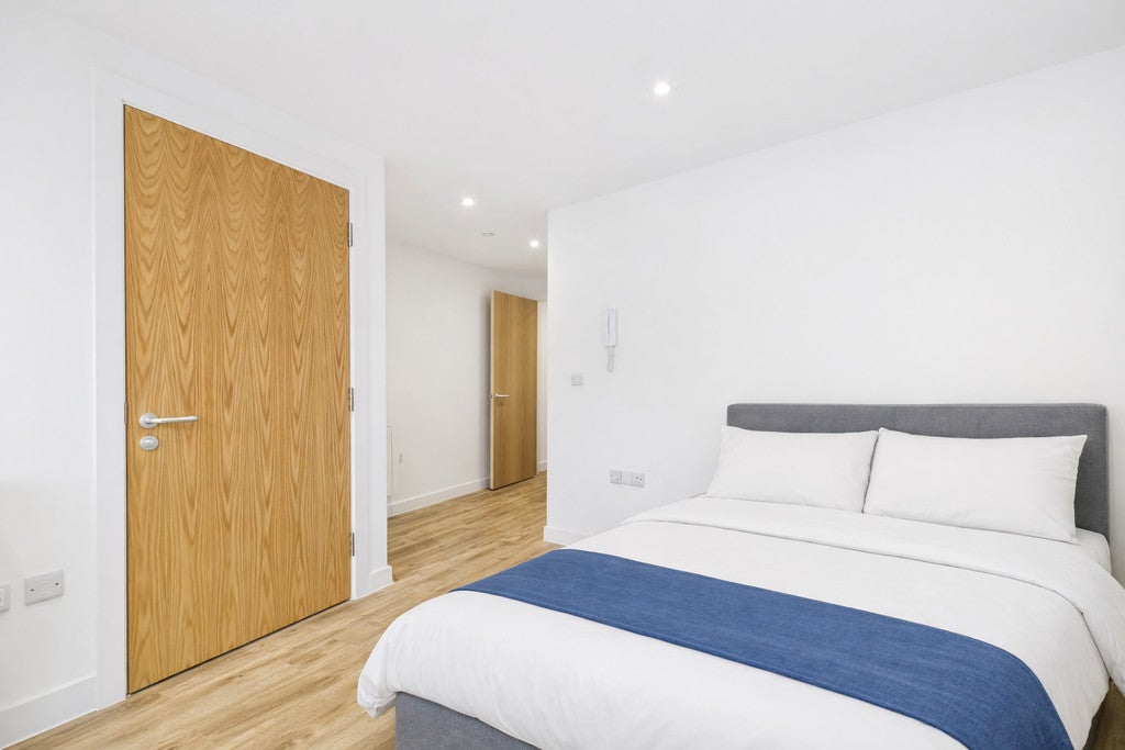Flat Cherry Lane in Bristol