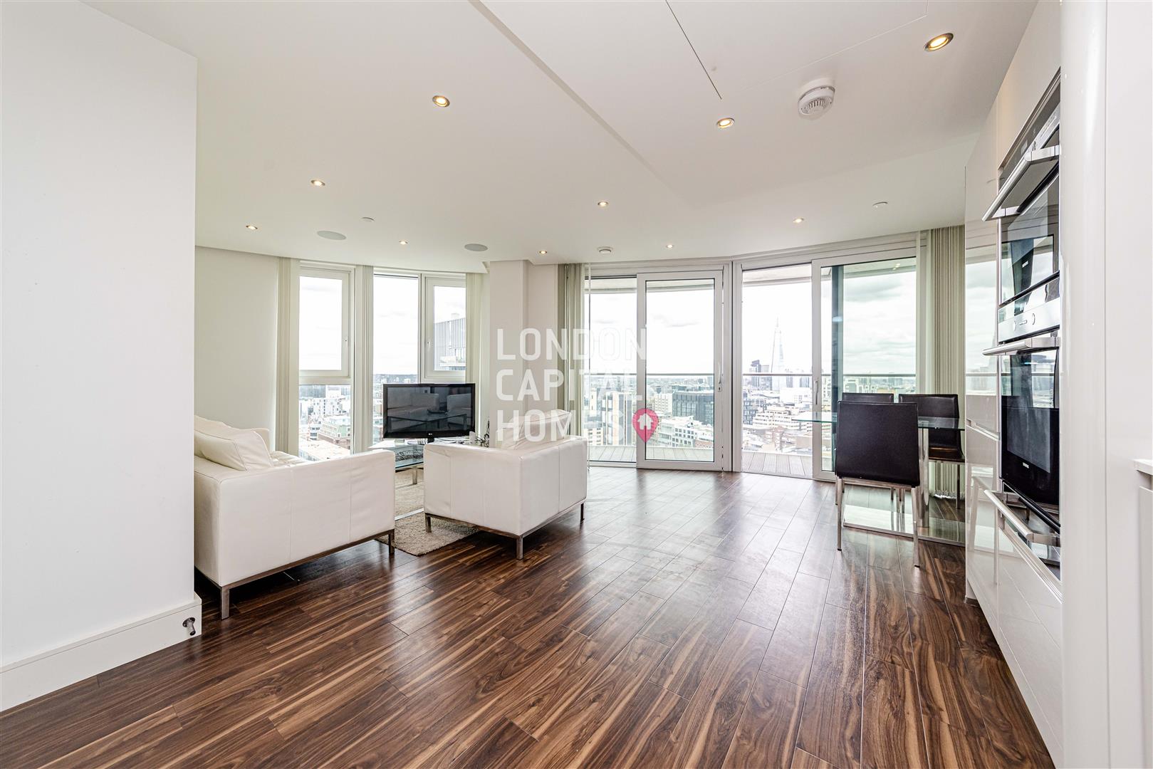 Flat Alie Street in Greater London