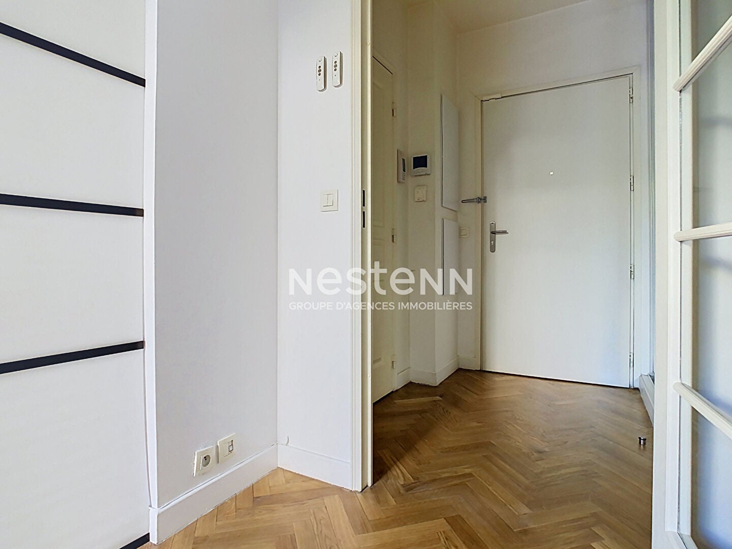 Flat Avenue Victor Cresson in Issy-les-Moulineaux