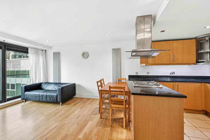 Flat Millharbour in Greater London