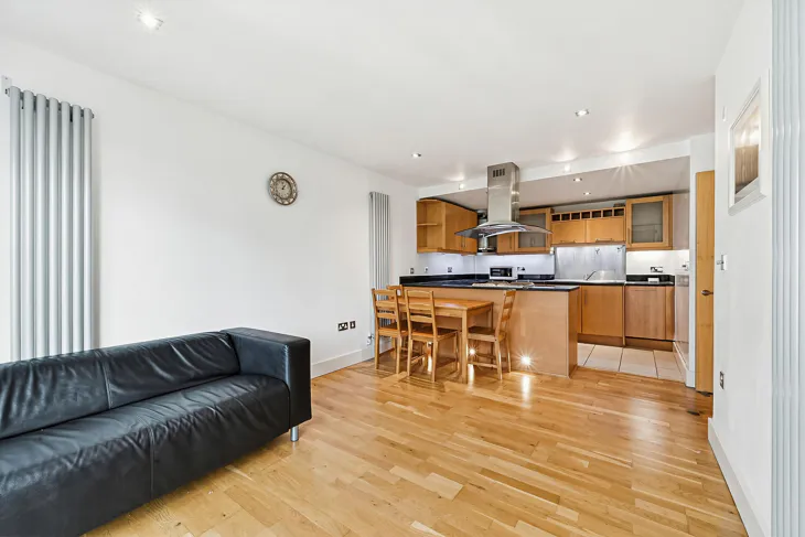 Flat Millharbour in Greater London